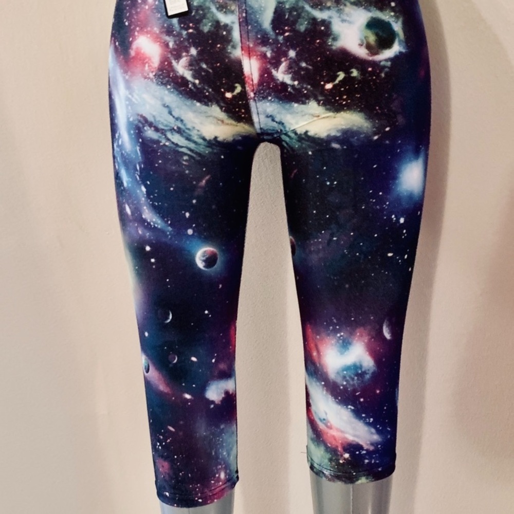 🛍Capri Leggings Jr One Size (Small) Outer Space New W/Tag